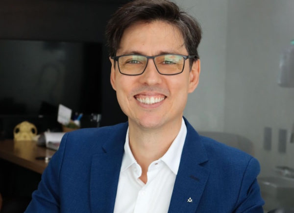 Cirurgia Ortognática em Blumenau: Por Que Escolher um Cirurgião Bucomaxilofacial Especialista Faz Toda a Diferença